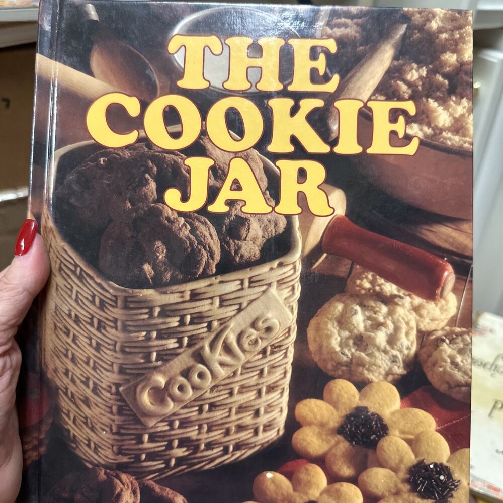 1995 Leisure Arts Memories in the Making Series The Cookie Jar Vintage Cookbook